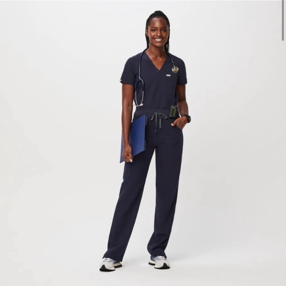 Figs Kade Cargo Scrub Pants Navy